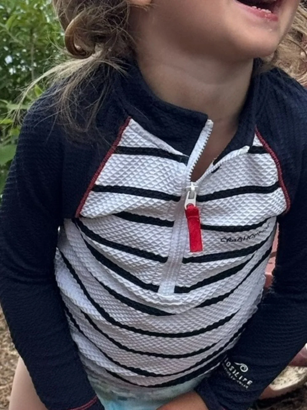 Craghoppers Kids White & Navy Striped Swim Rashguard with Red Zip Pull size 3-4